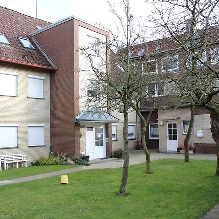 Krohn Apartment *