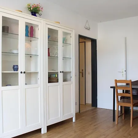 Krohn Apartment *